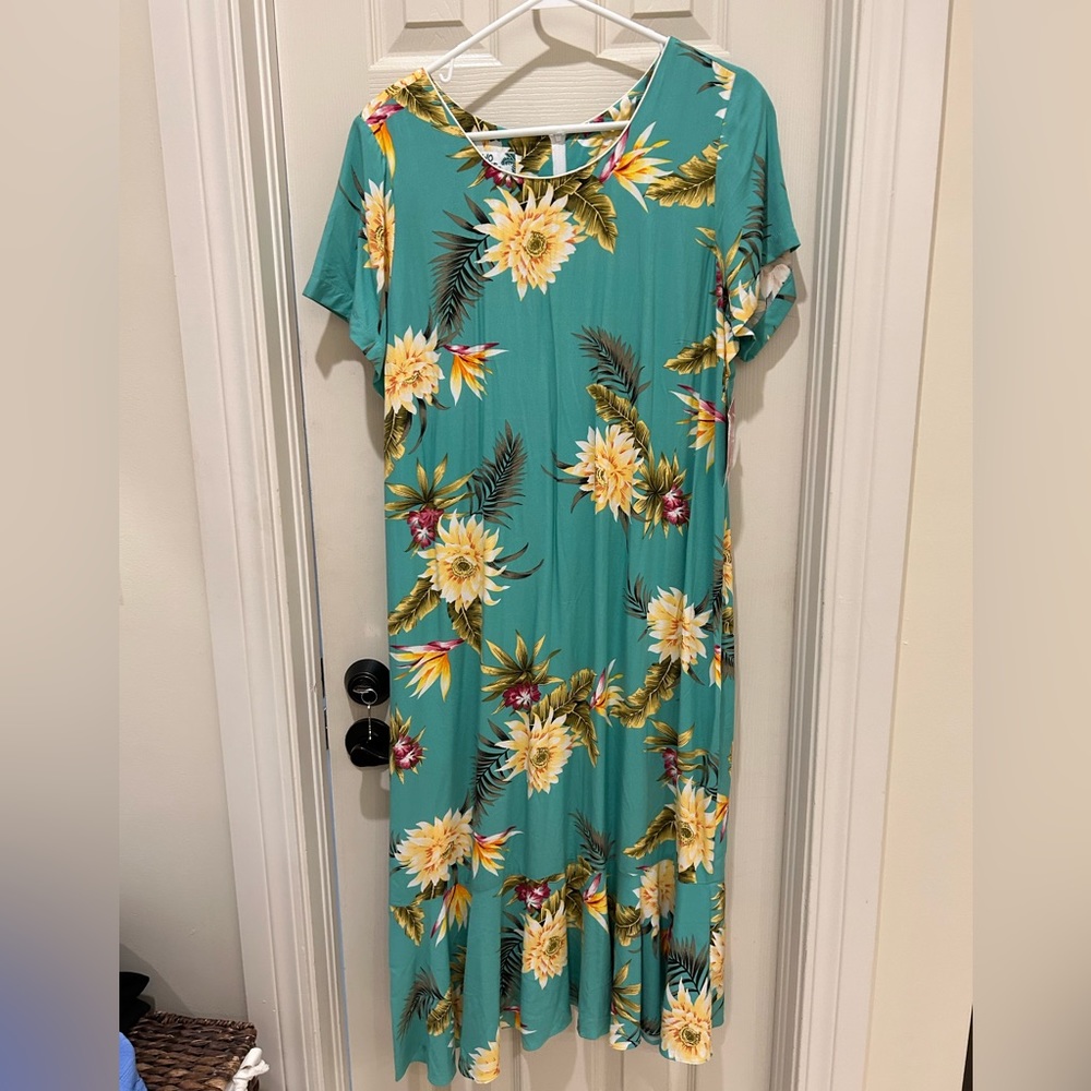 2 Palms, authentic Hawaiian maxi dress, NWT, 2XL